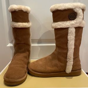 Michael Kors Winter Boots. Like new w/box. Suede Caramel